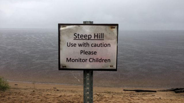 steep hill sign
